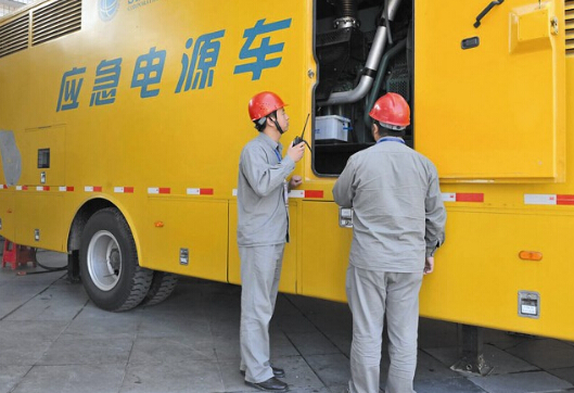 锦山镇如何清理被灰尘覆盖的机油散热器？